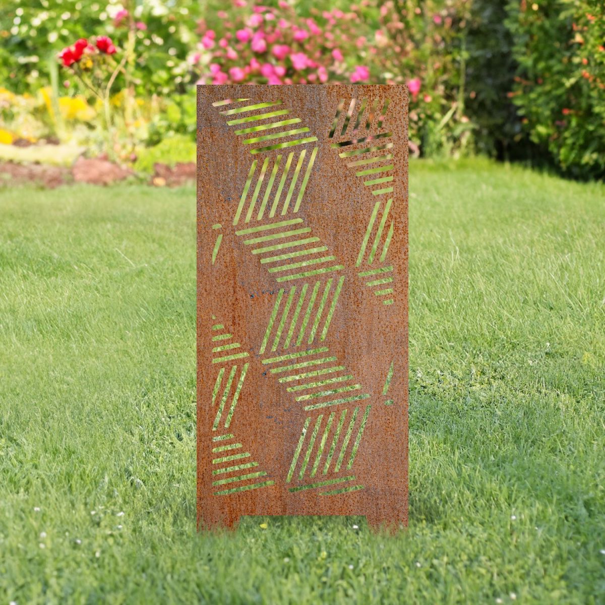 Rustic Geometric Cube Garden Screen