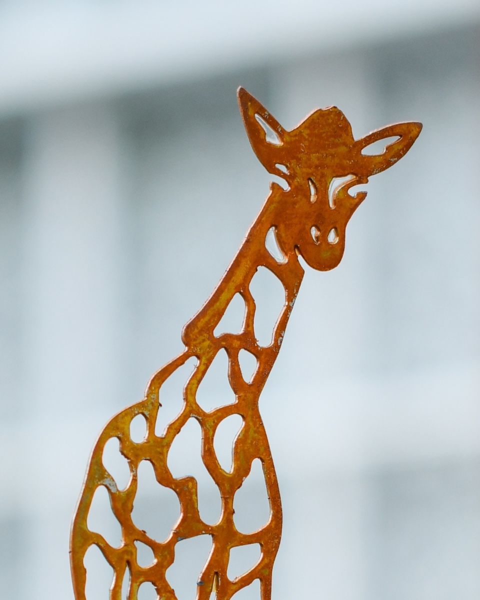 Rustic Giraffe Artistic Plant Pot Spike - Set of Two close up of head