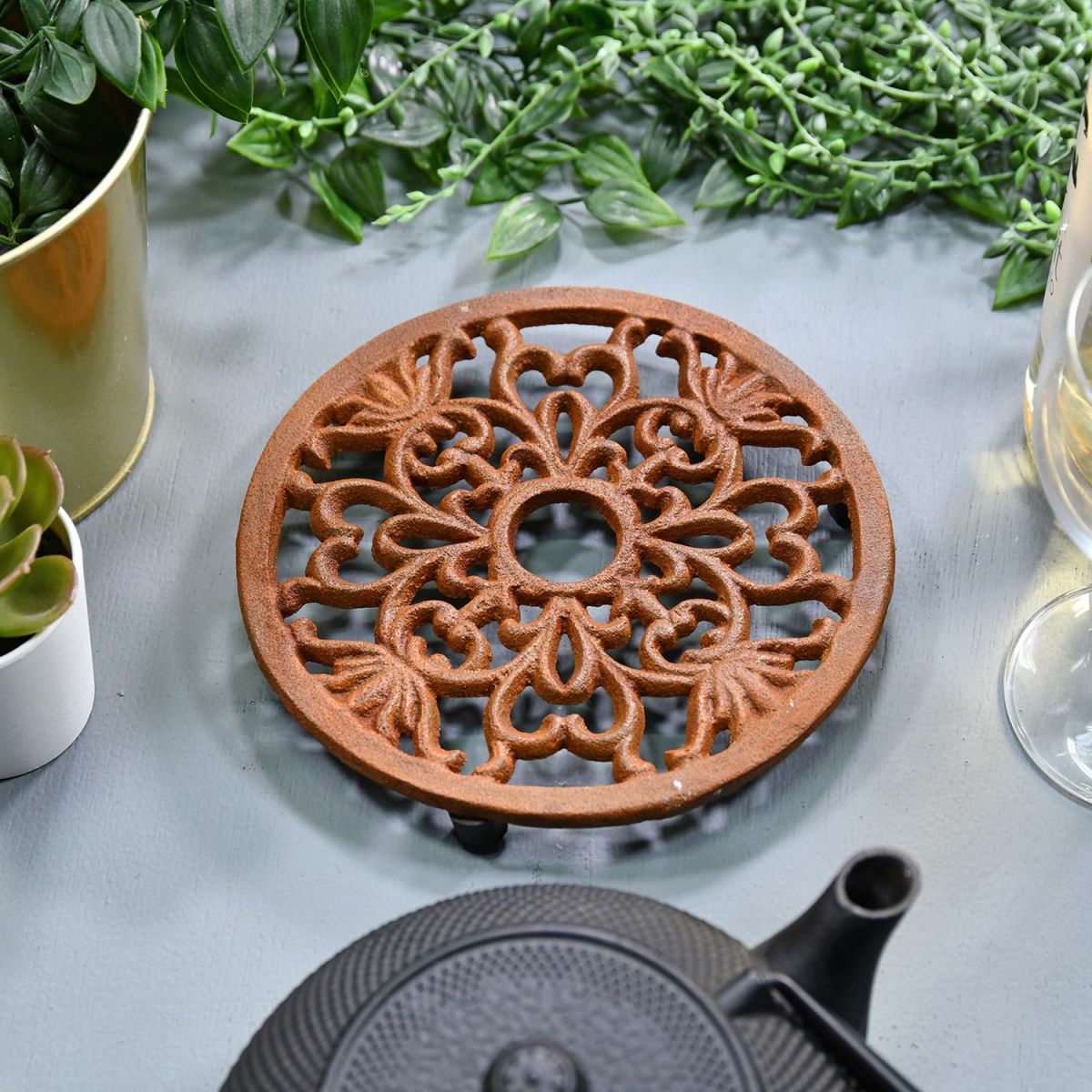 Rustic Heavy Duty Cast Iron Round Trivet in Situ in the home