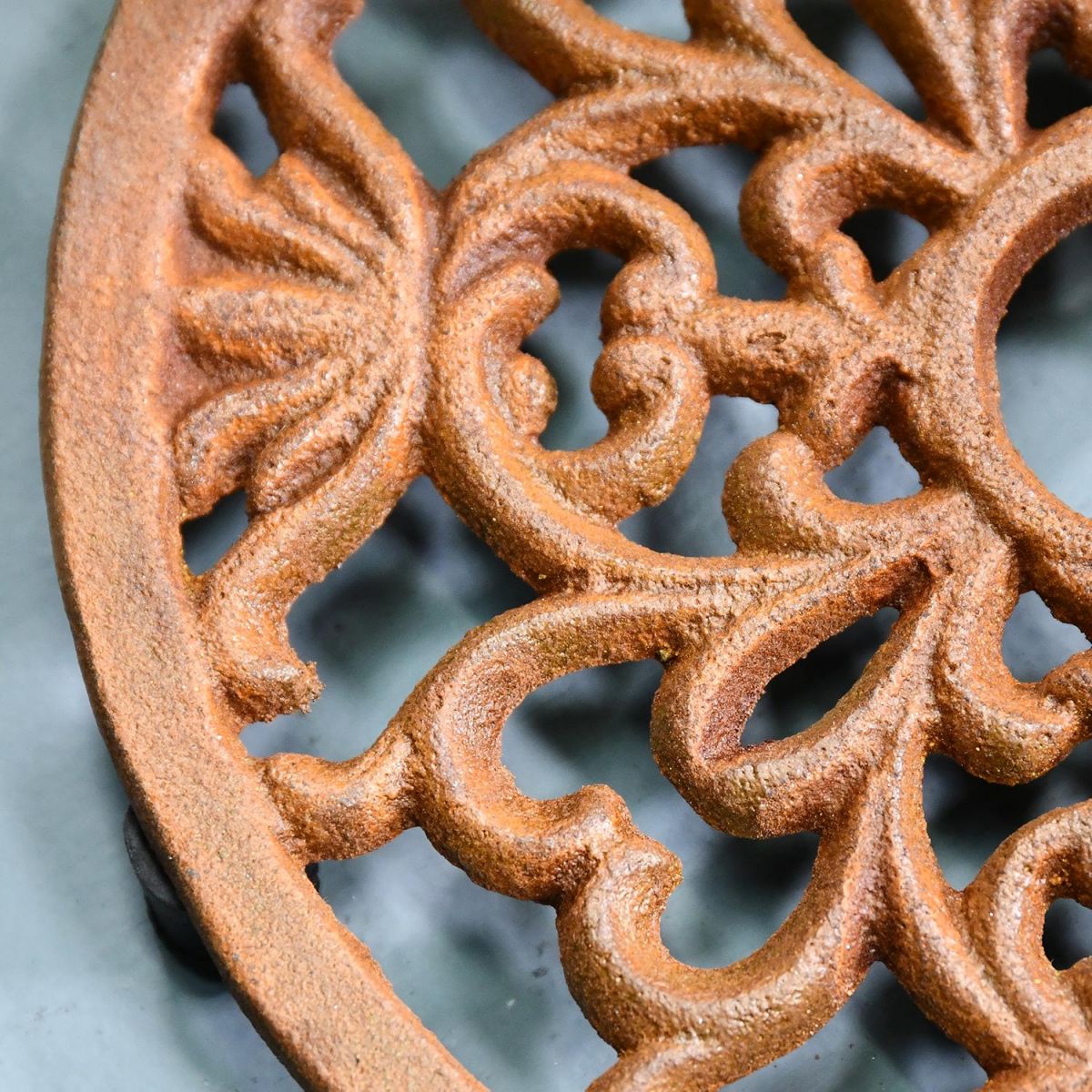 Ornate Design on the Rustic Heavy Duty Cast Iron Round Trivet