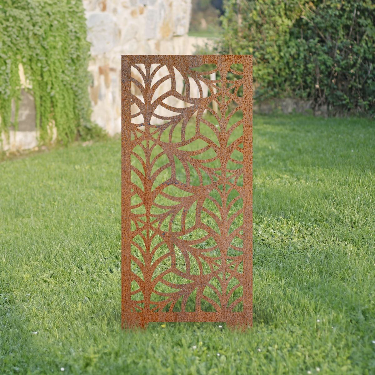 Rustic Leaf Pattern Decorative Garden Screen