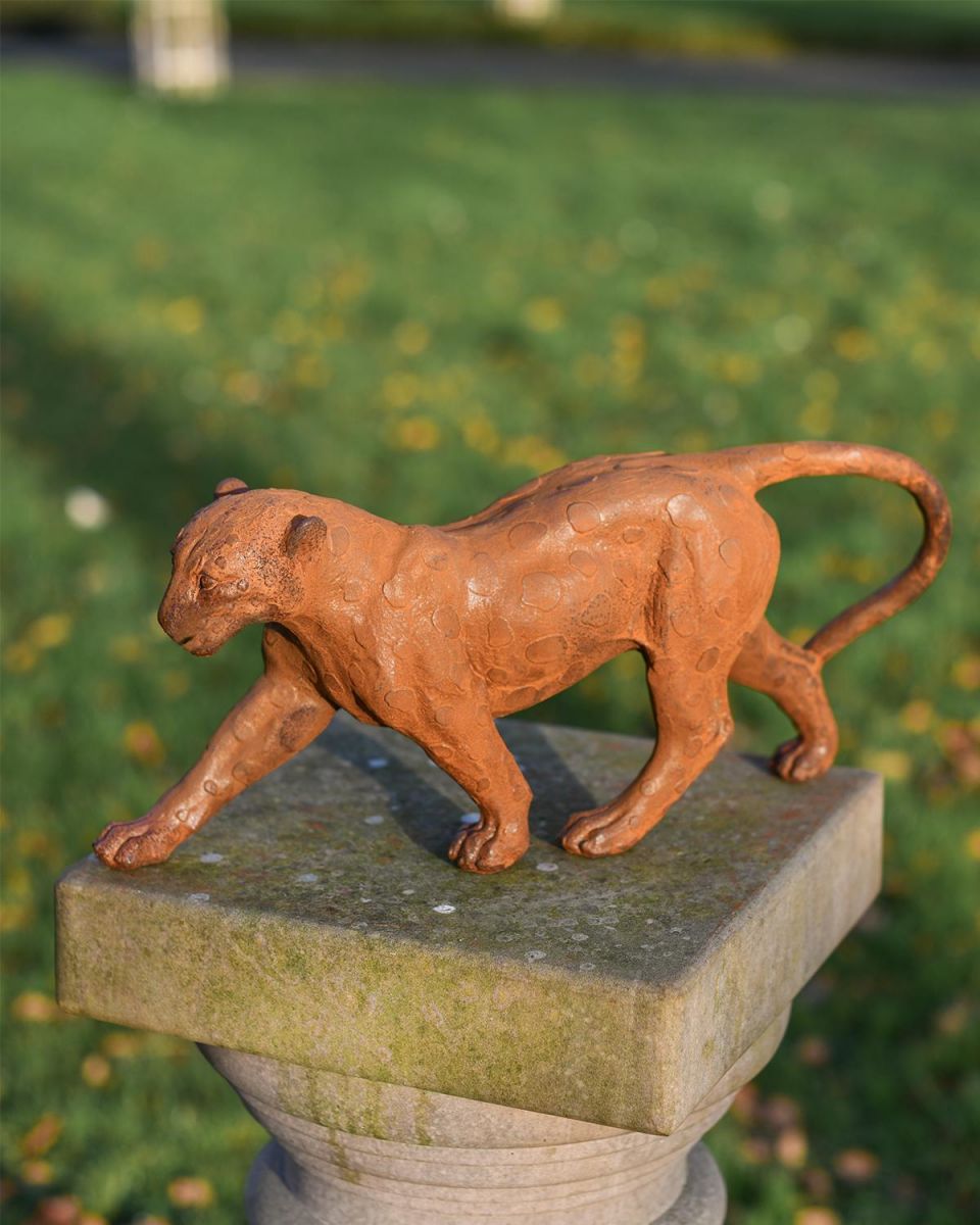 Rustic Leopard Garden Sculpture On Pillar