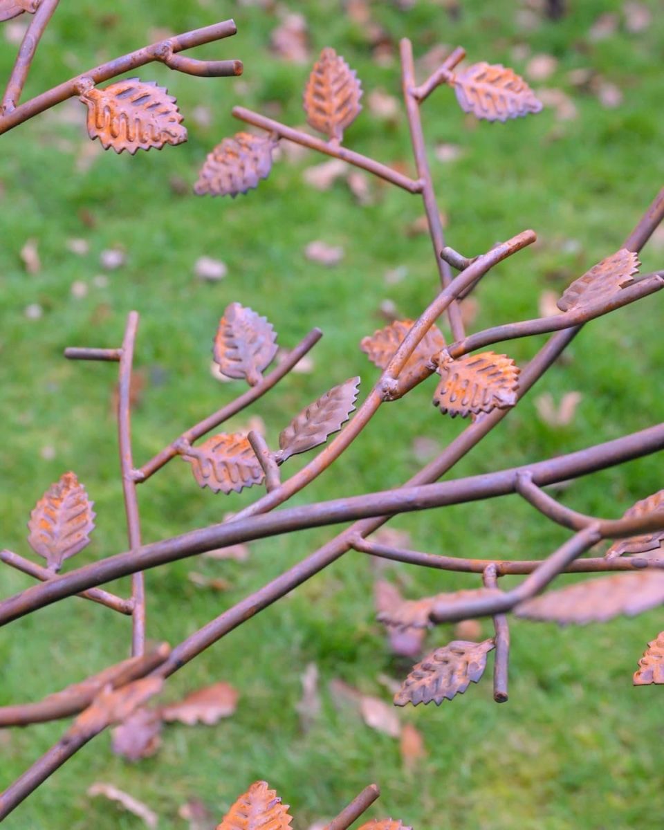 130cm Rustic Metal Tree Sculpture Garden Ornament with Close up of Leaves