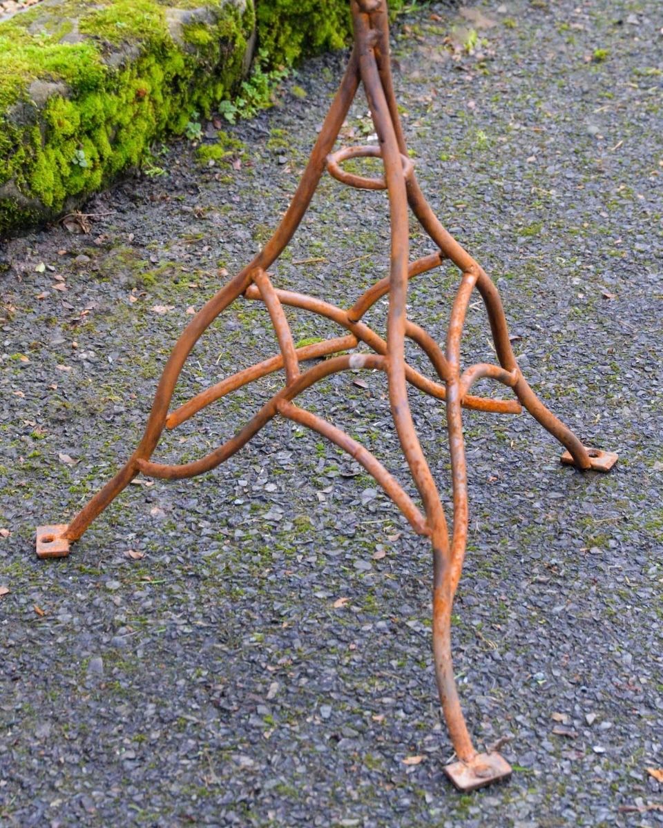 130cm Rustic Metal Tree Sculpture Garden Ornament with Close up of Base