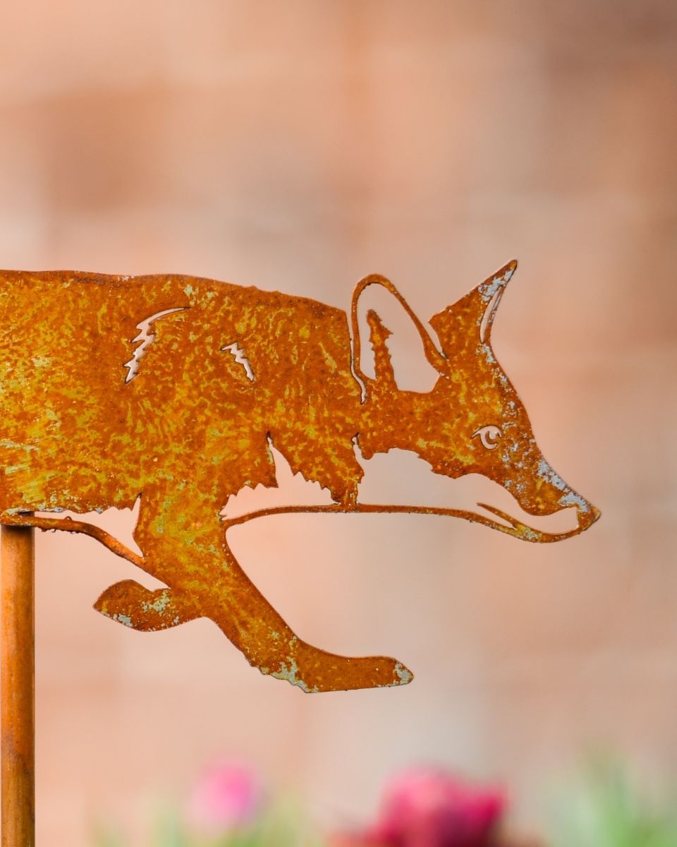 Rustic Prowling Fox Artistic Plant Pot Spike - Set of Two close up of head