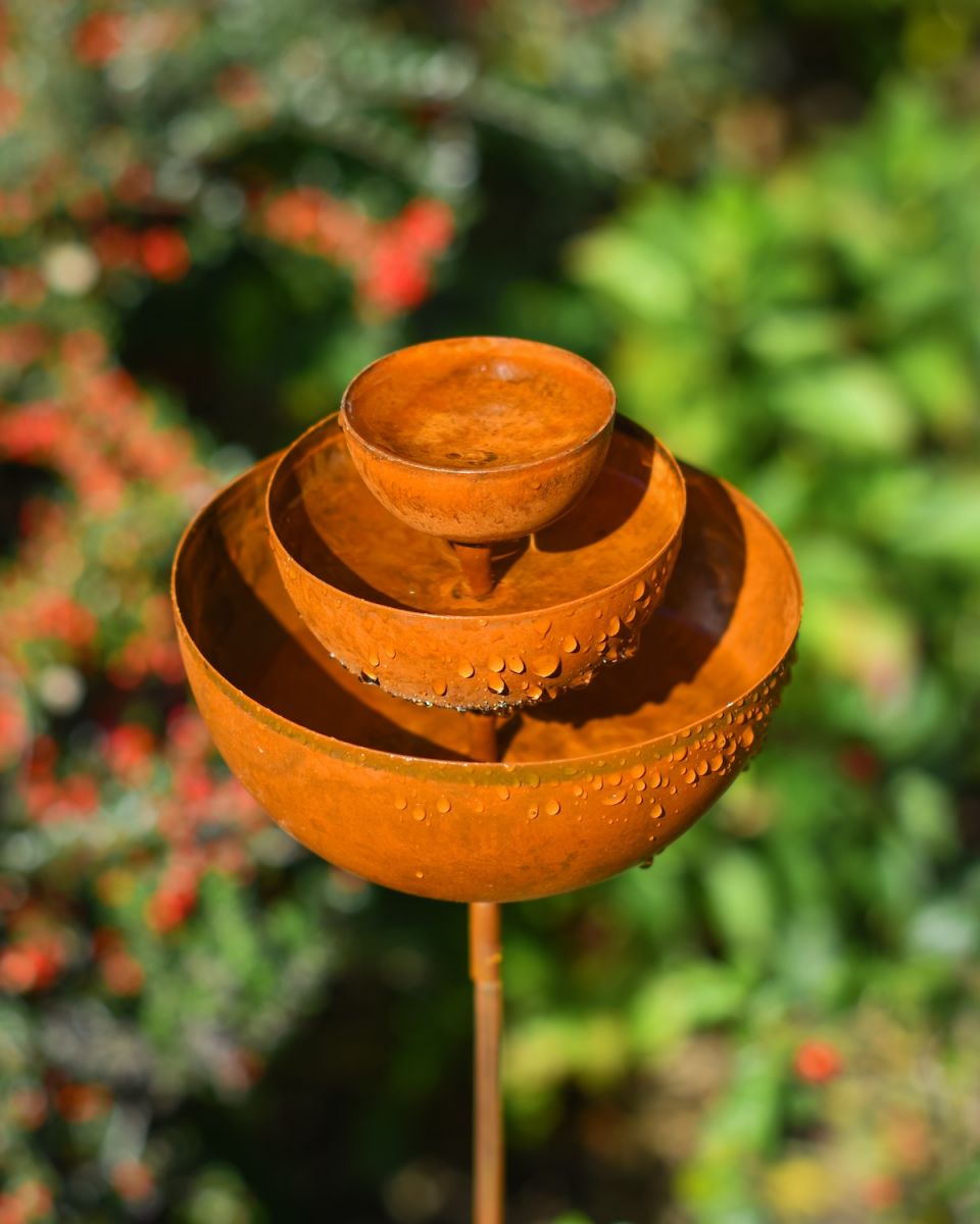 Rustic rain catcher garden ornament full