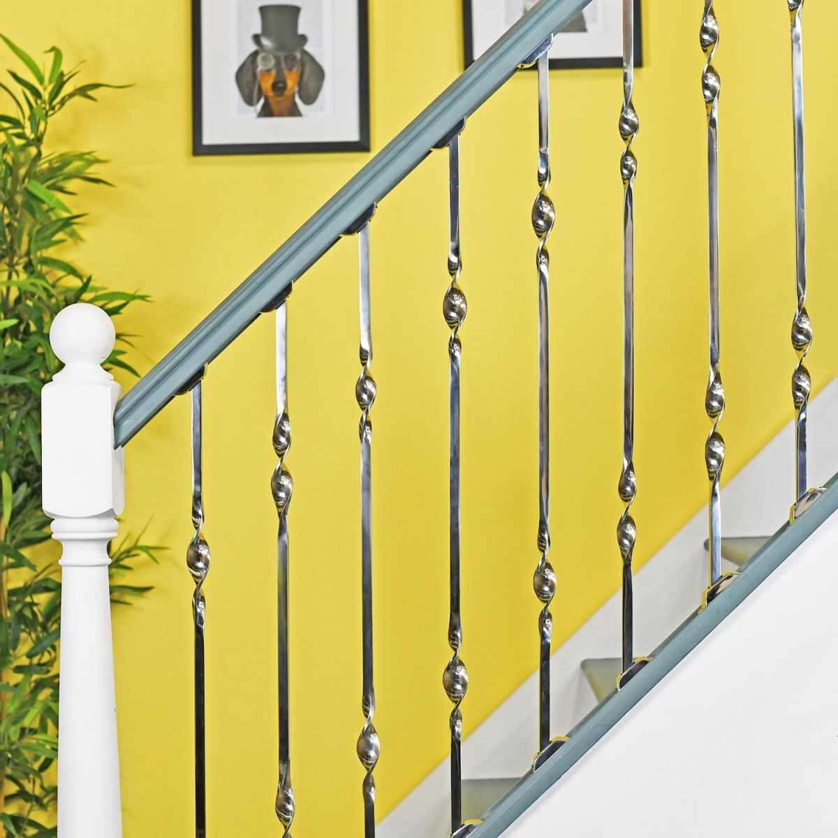 Alessi Double Bold Twist Stainless Steel Stair Spindle Alessi Double Bold Twist Stainless Steel Stair Spindle