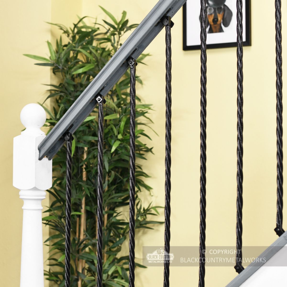 "Grosvenor" Rope Twist Stair Spindle with Brackets