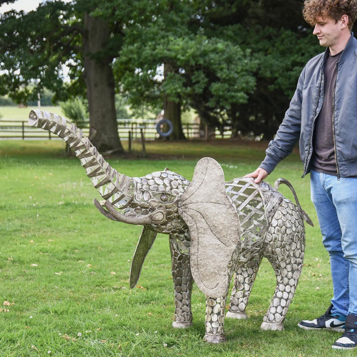 "Sambaku" Bronze Garden Elephant Sculpture to Scale
