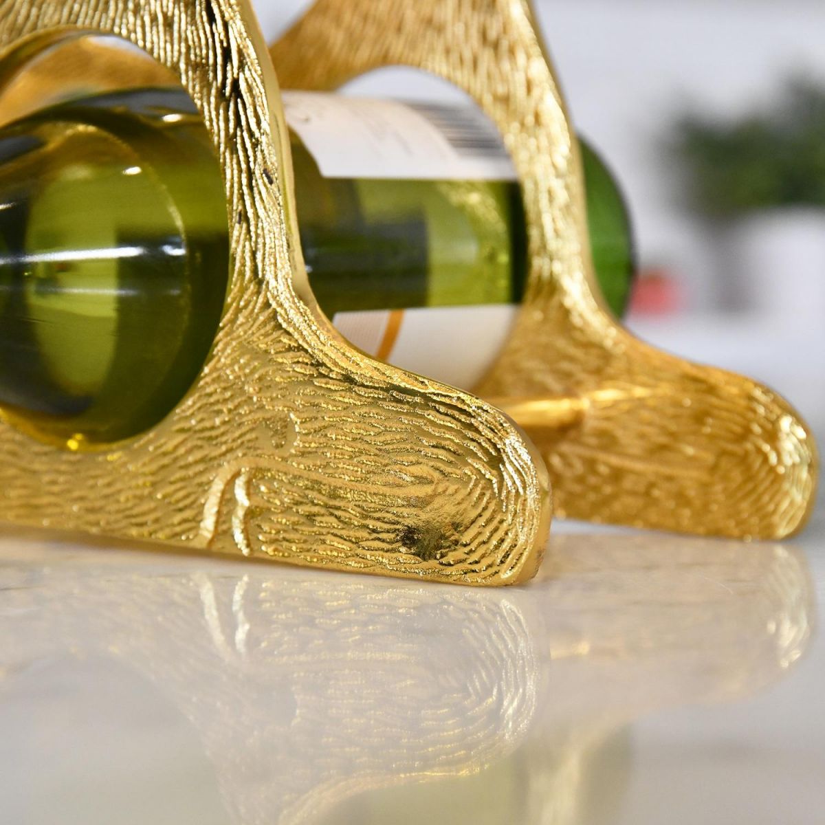 Close up of "Laying Stag" legs with detailing 