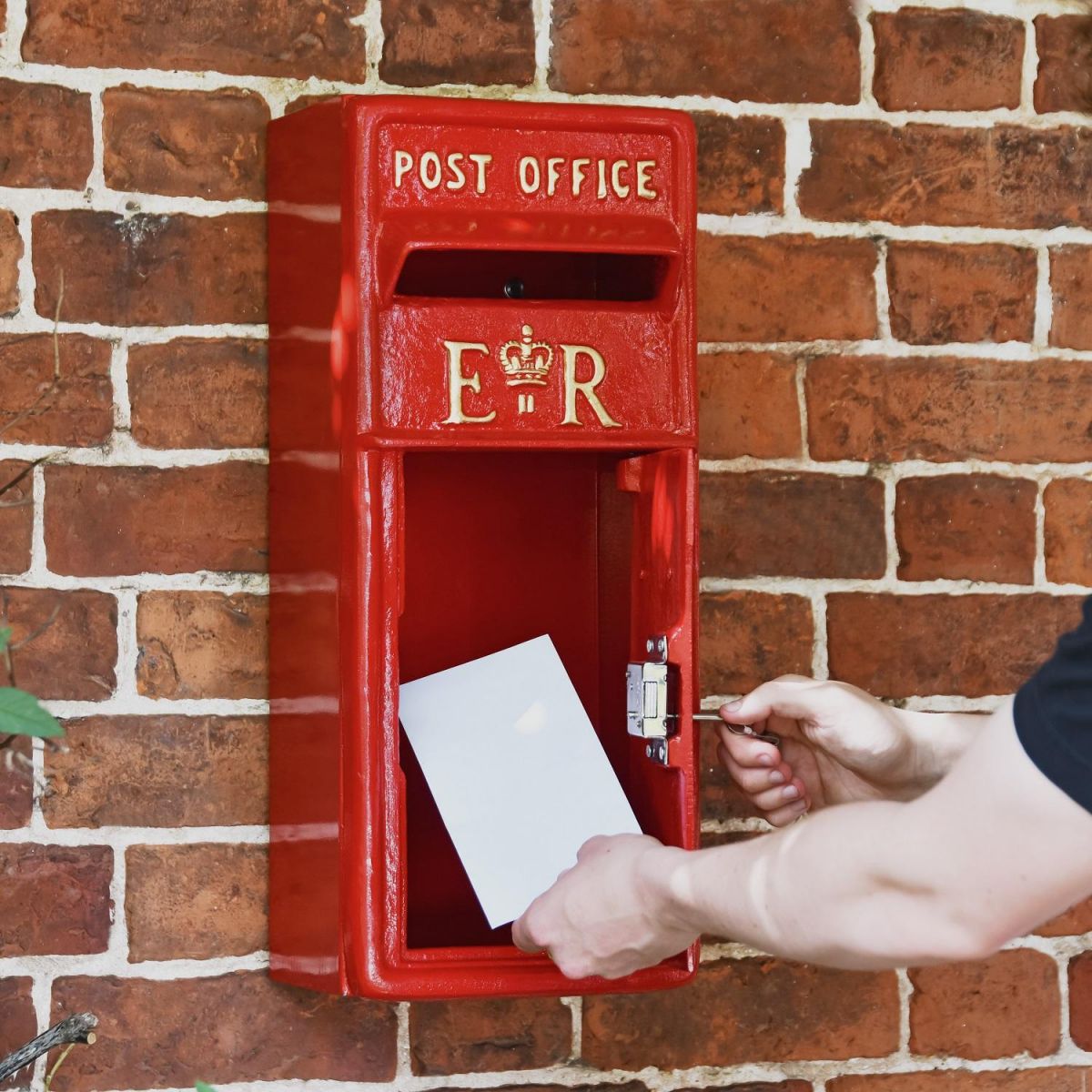 Red & Gold "Newland" Elizabeth Regina Post Box with Door Open 