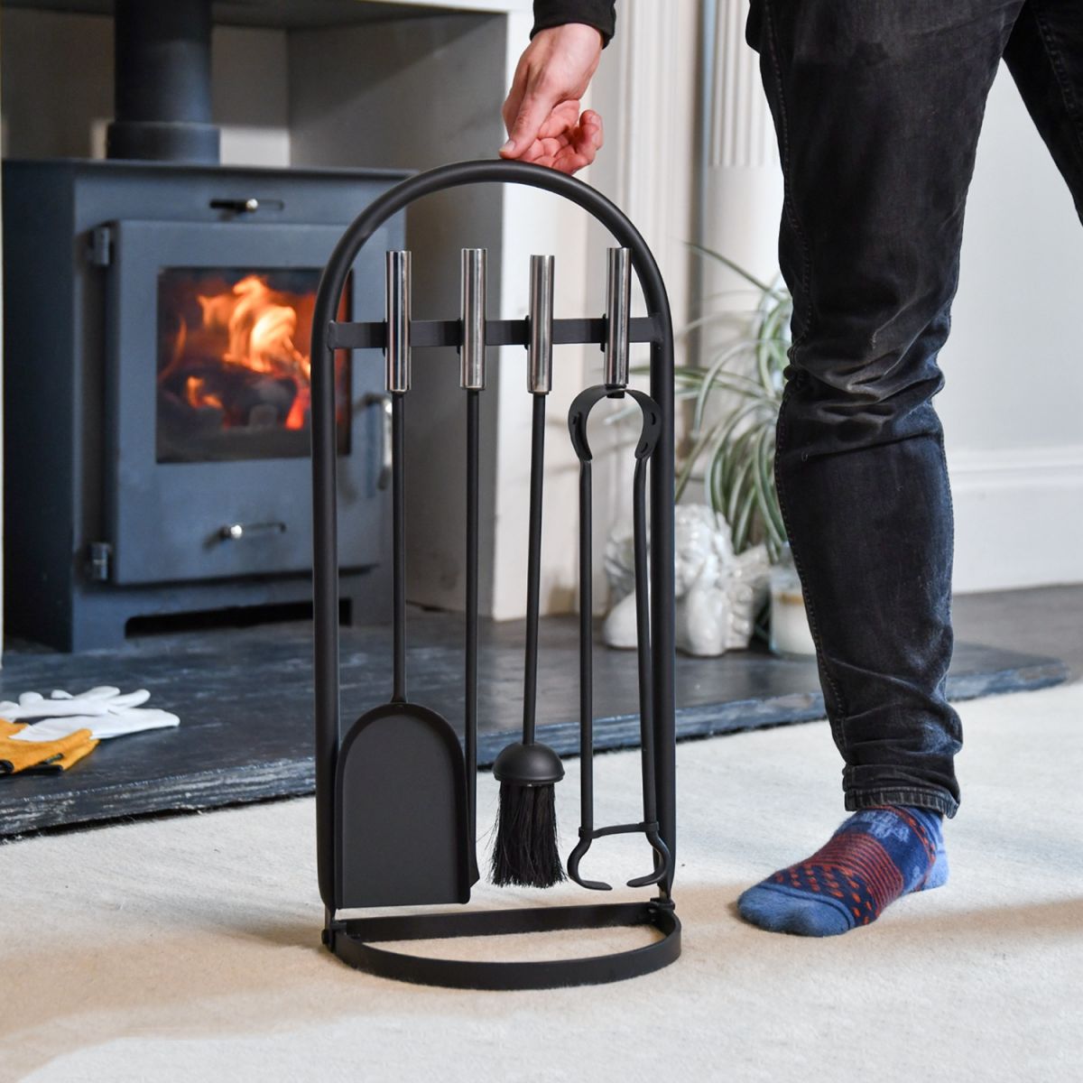 Scale image of contemporary curved fireside companion set Scale image of contemporary curved fireside companion set