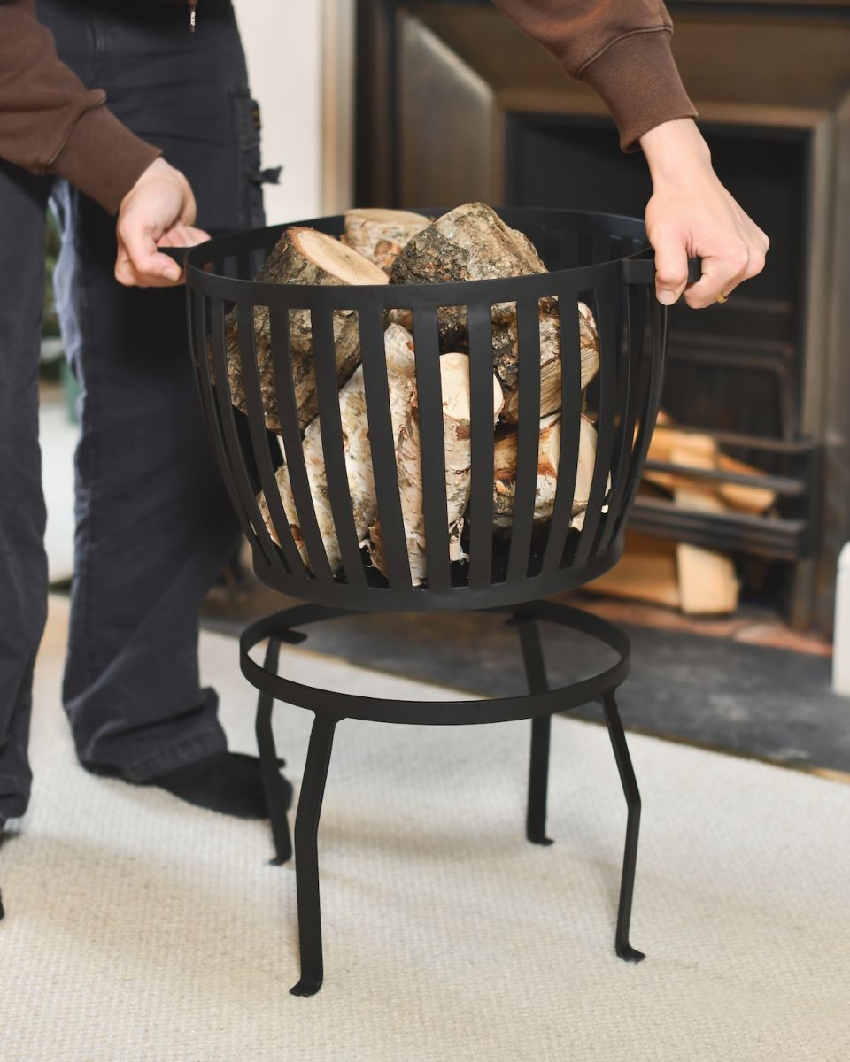Scale image of "Barrow" Traditional Log Basket with detachable base