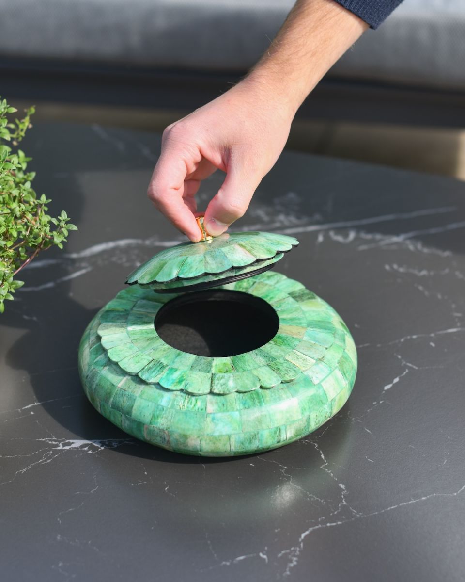 Scale image of intricate scalloped edge trinket bowl