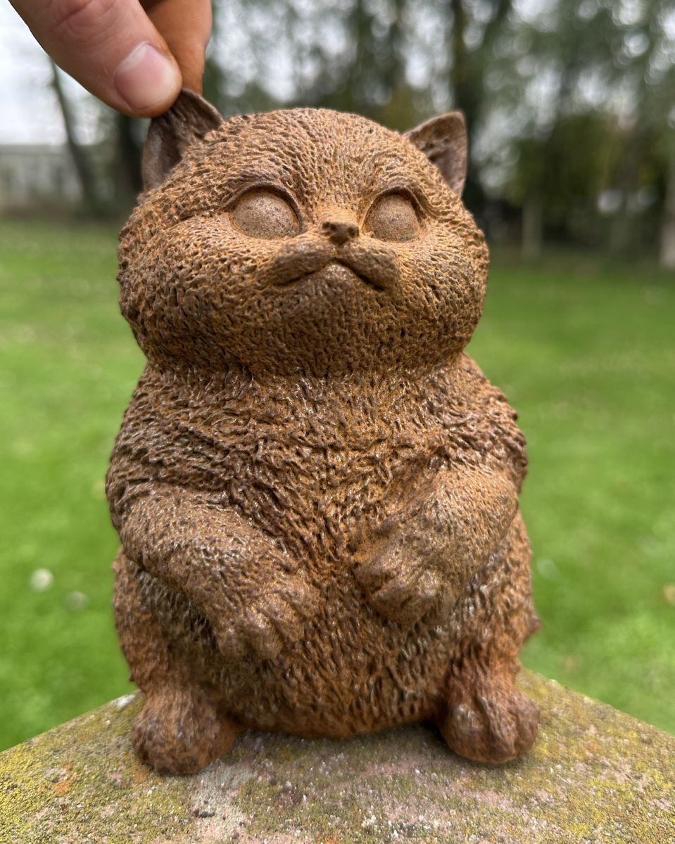 Scale image of rustic finish kitten garden statue Scale image of rustic finish kitten garden statue