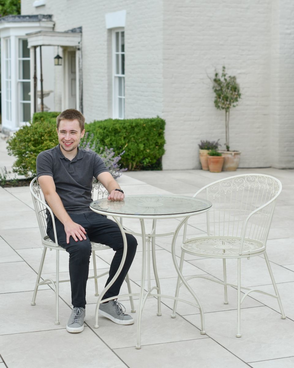 Scale image of patio furniture set
