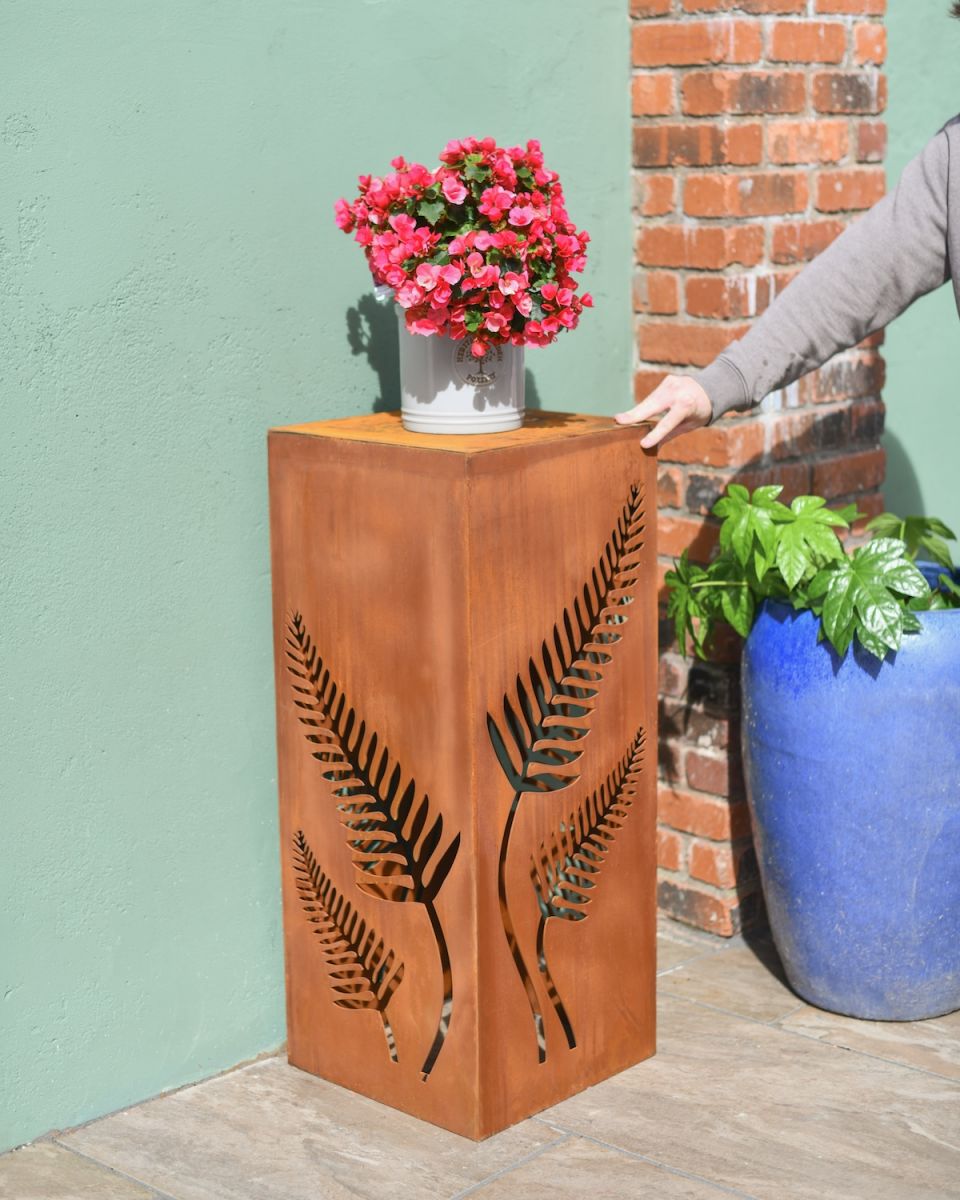 Scale image of Large Rustic Fern Decorative Garden Column