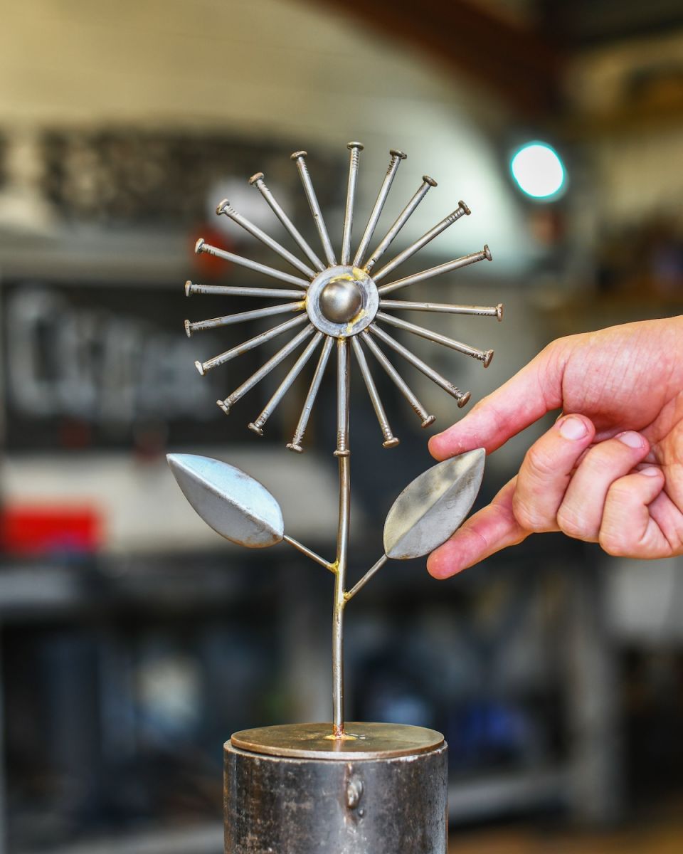 Scale image of scrap metal art sculpture Scale image of scrap metal art sculpture