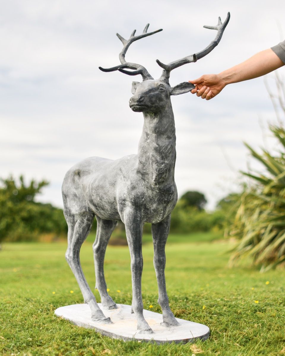 "Delksin" Lead Finished Cast Iron Stag Sculpture - Facing Right Scale