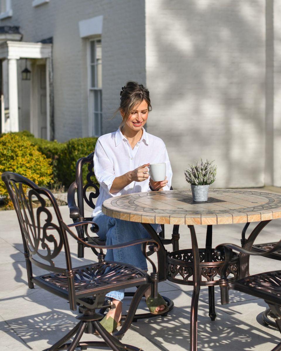 scale image of 5 piece aluminium garden table and chairs set