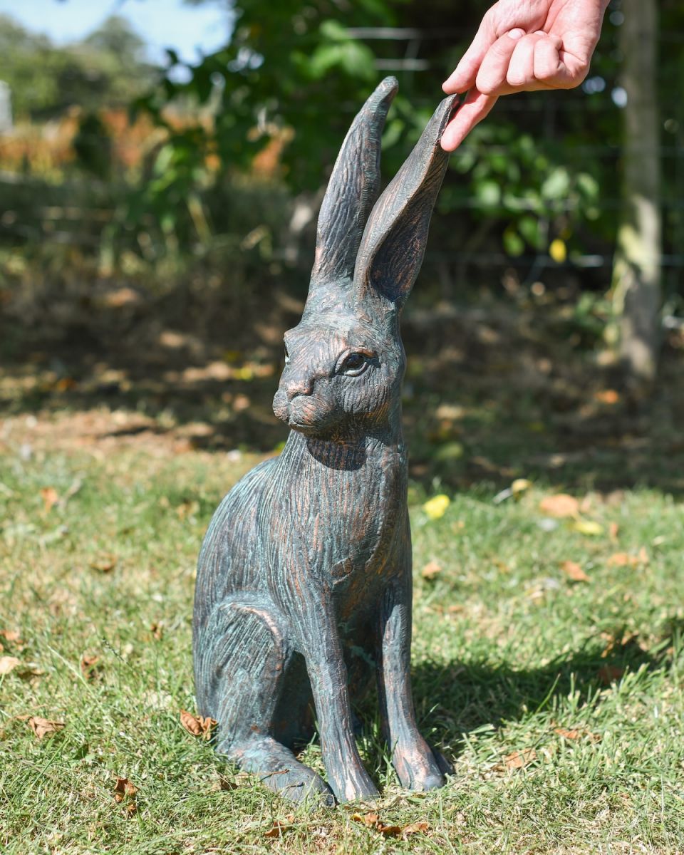 Scale image of Verdigris "Hunter" the Hare Garden Sculpture Scale image of Verdigris "Hunter" the Hare Garden Sculpture
