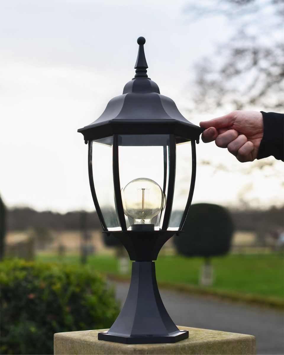 Black Pillar Light In Situ 