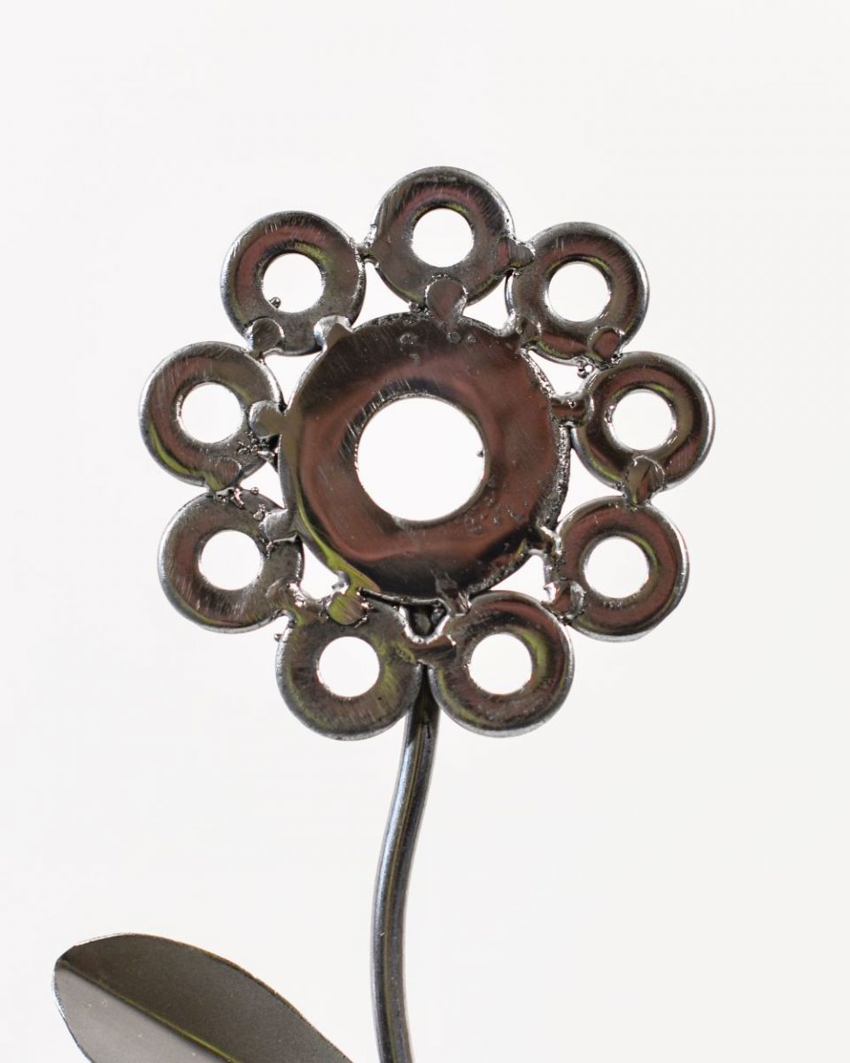 Close up of Scrap Metal Sunflower Sculpture head Close up of Scrap Metal Sunflower Sculpture head