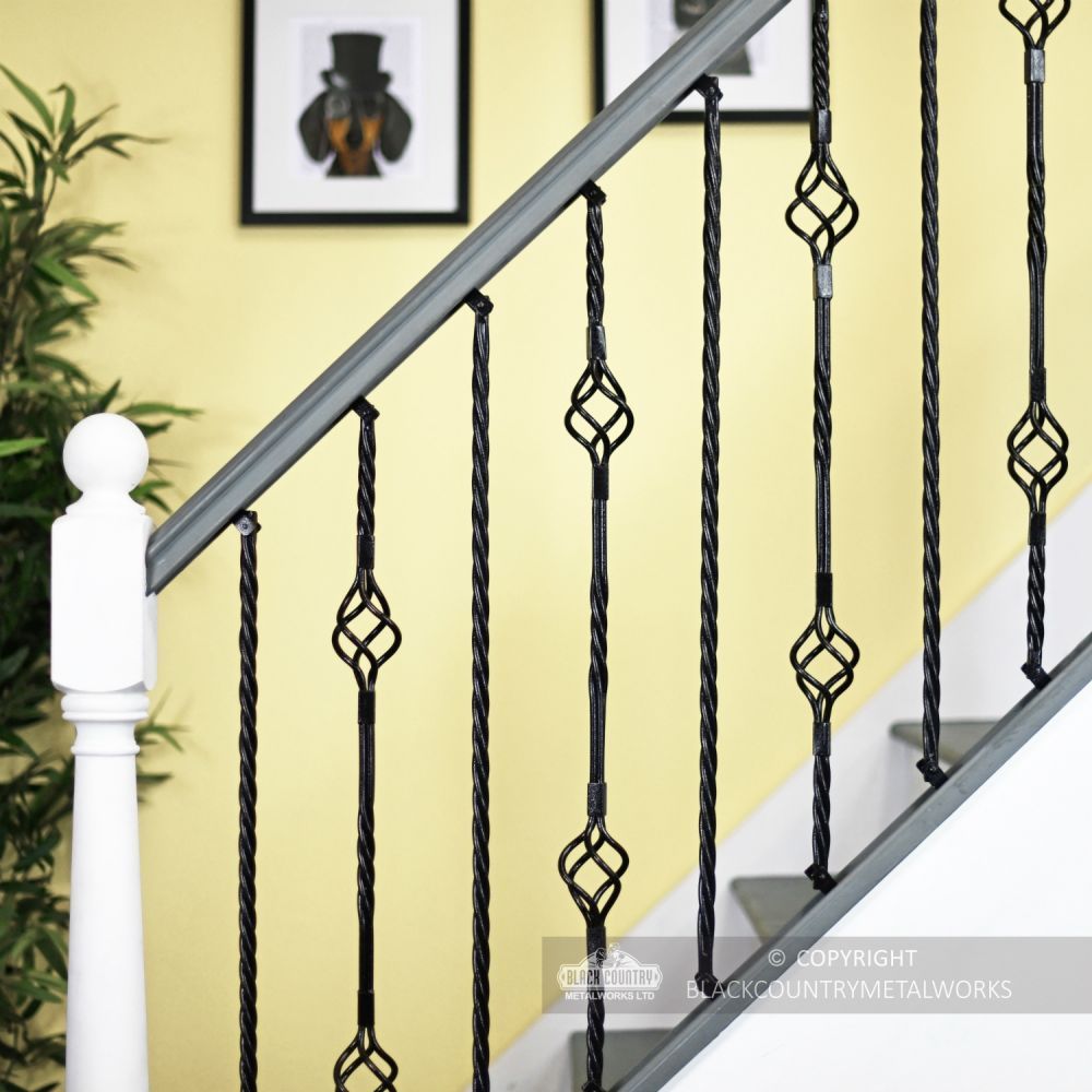 Set of 2 "Grosvenor" Rope Twist Stair Spindles - Pattern 1