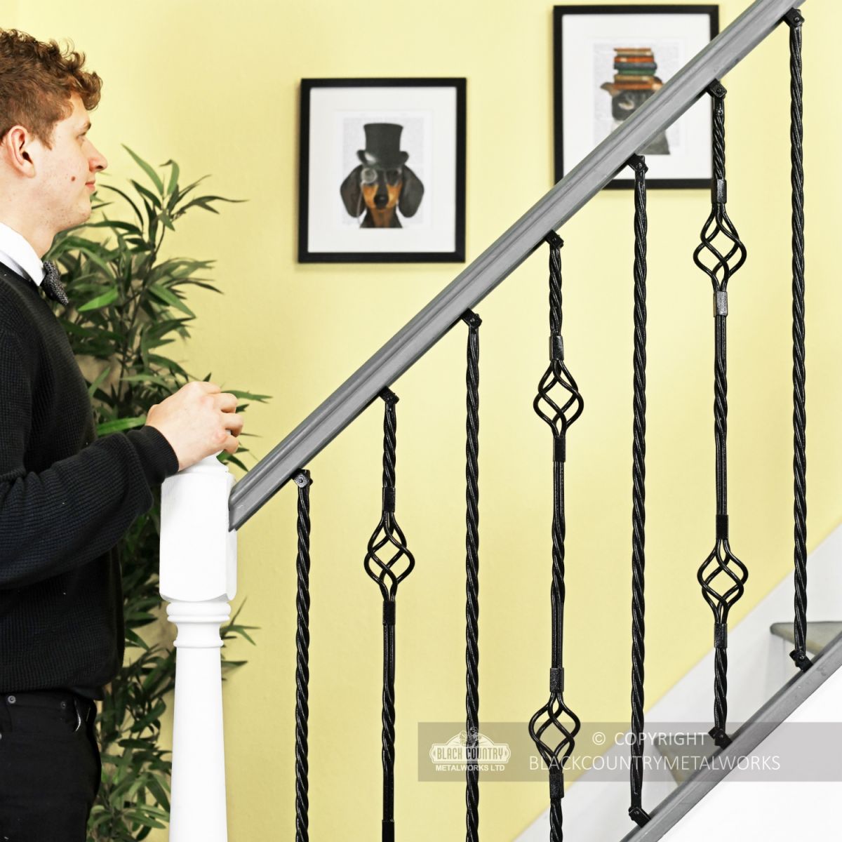 Set of 2 Grosvenor Rope Twist Stair Spindles - Pattern 1 Scale