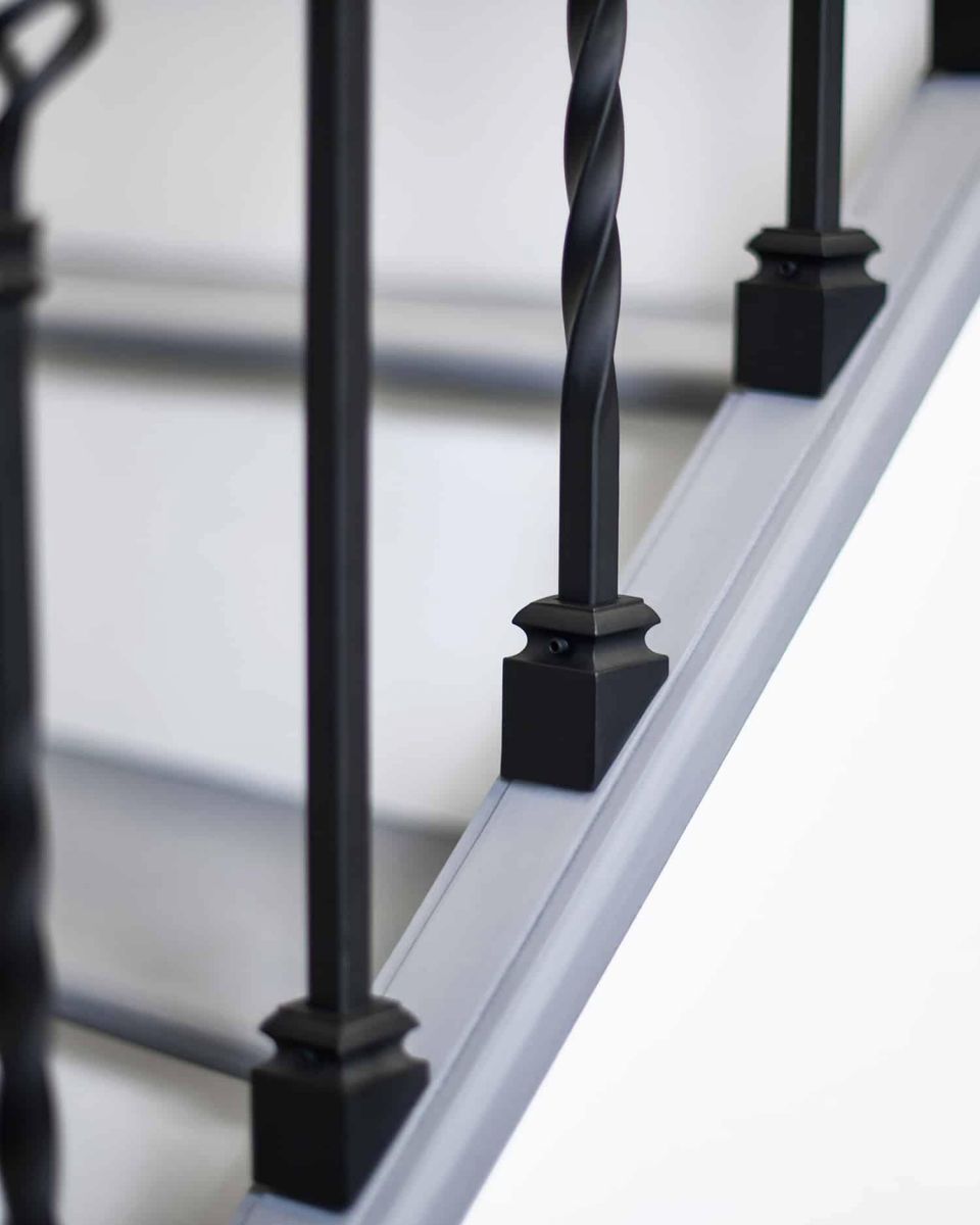 Close-Up of Fixed Rake Brackets