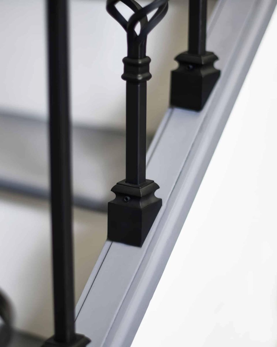 Close-Up of Fixed Rake Brackets