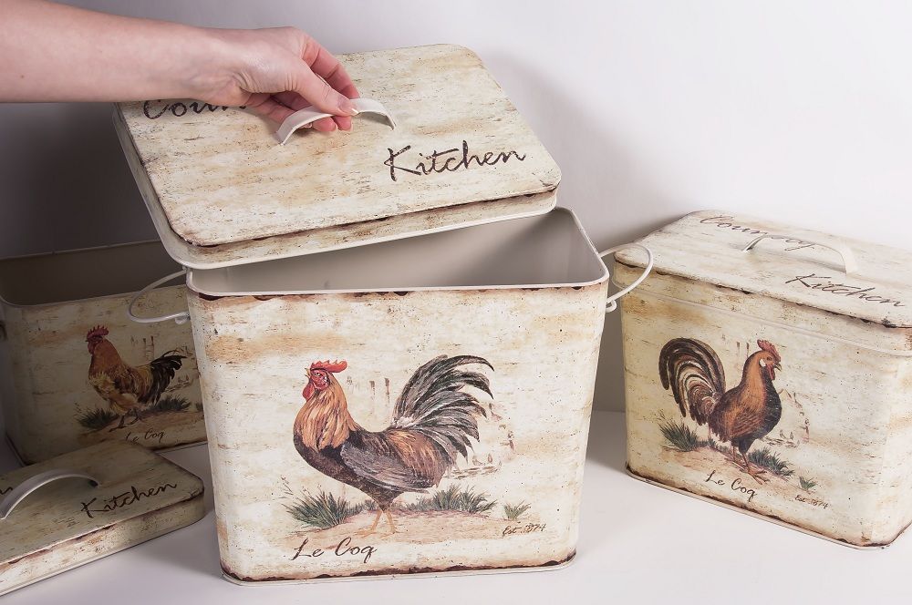 “Le Cuisine” Set of Three Kitchen Tins 