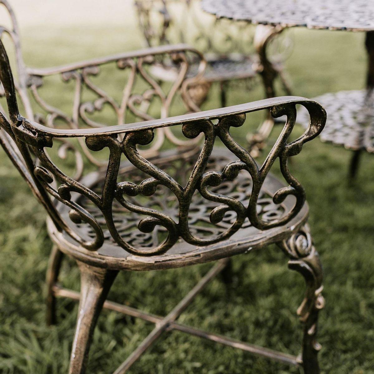Brushed Gold "Edworth Manor" Dining Set 