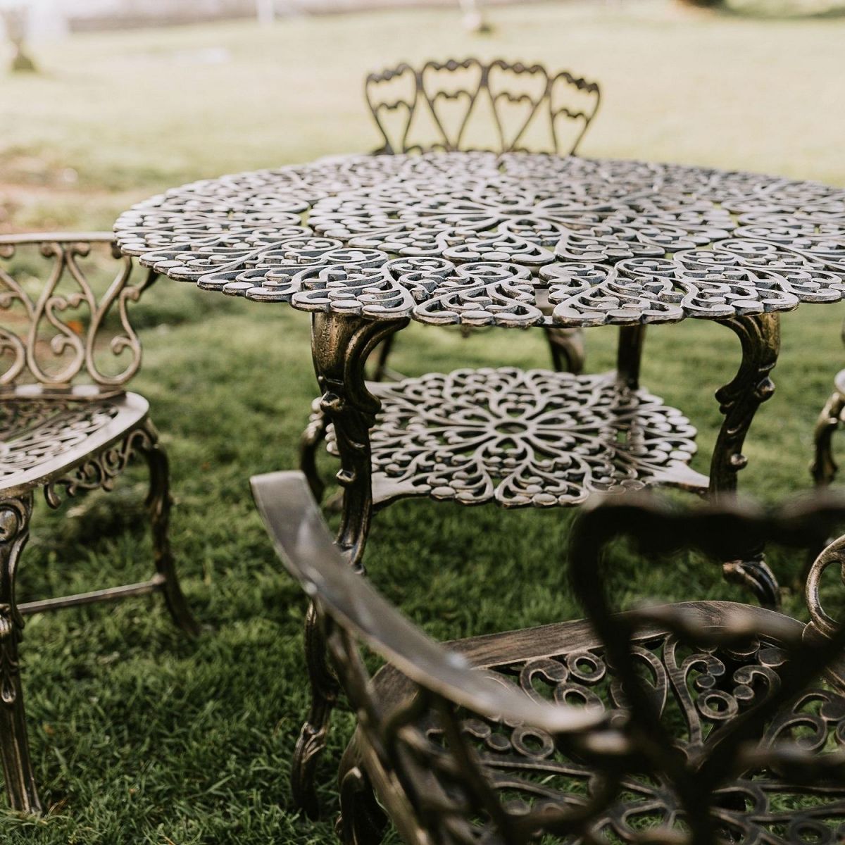 Brushed Gold "Edworth Manor" Dining Set 