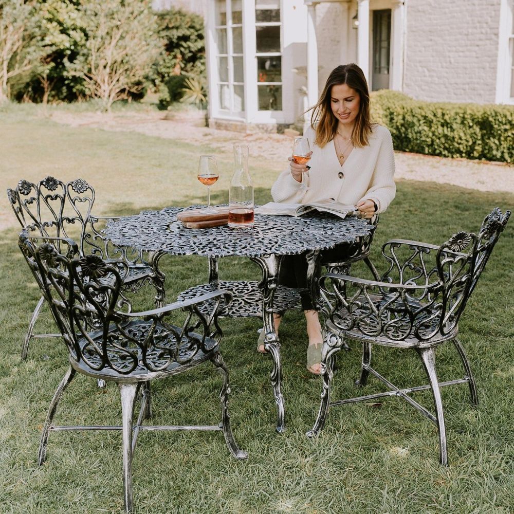 Antique Silver "Wootton House" Four Seat Dining Set Antique Silver "Wootton House" Four Seat Dining Set