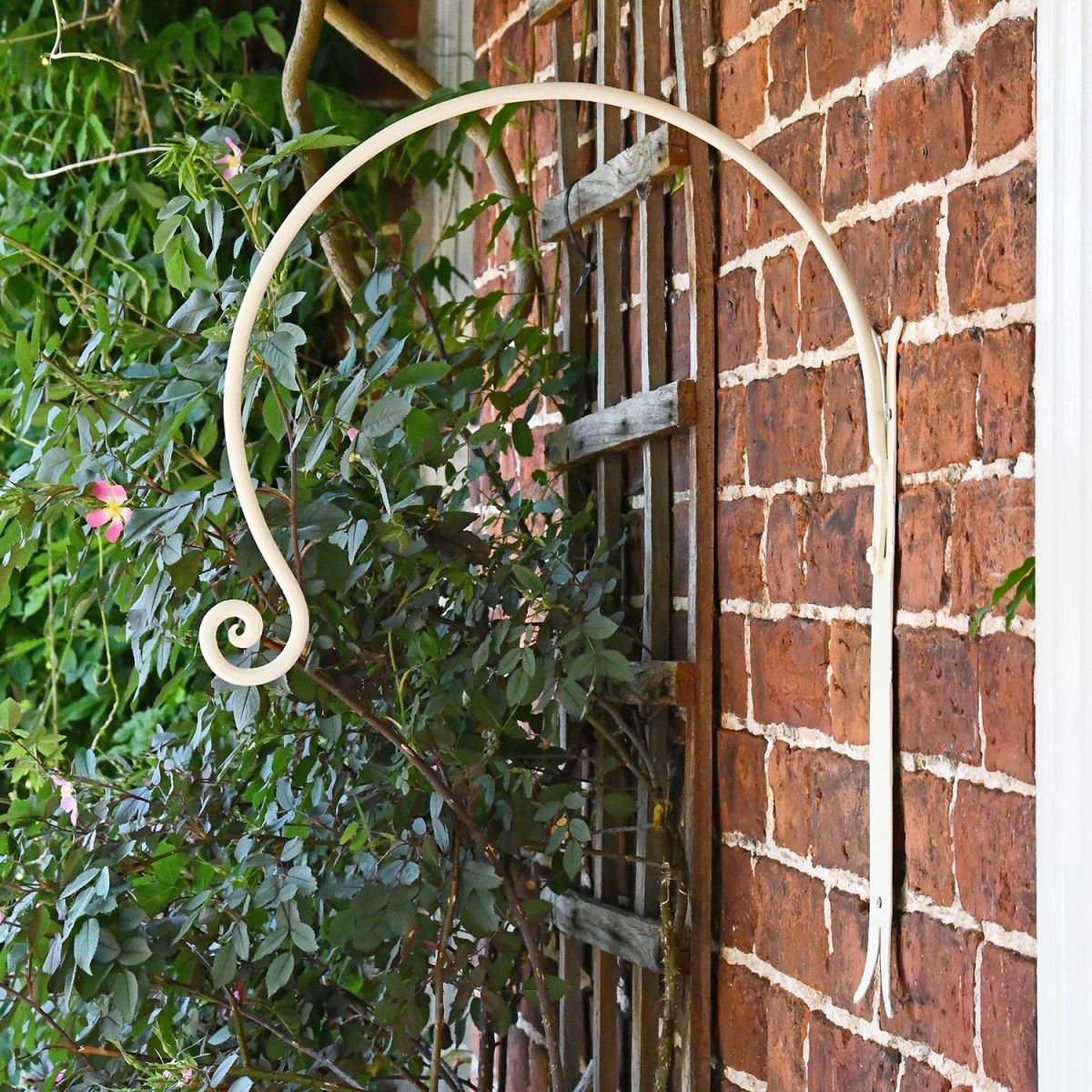 Side View of the Bracket Mounted on a Brick Wall Side View of the Bracket Mounted on a Brick Wall