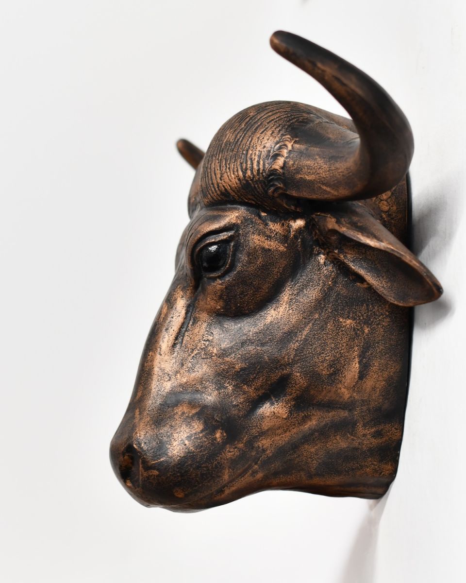 Side view of buffalo wall bust