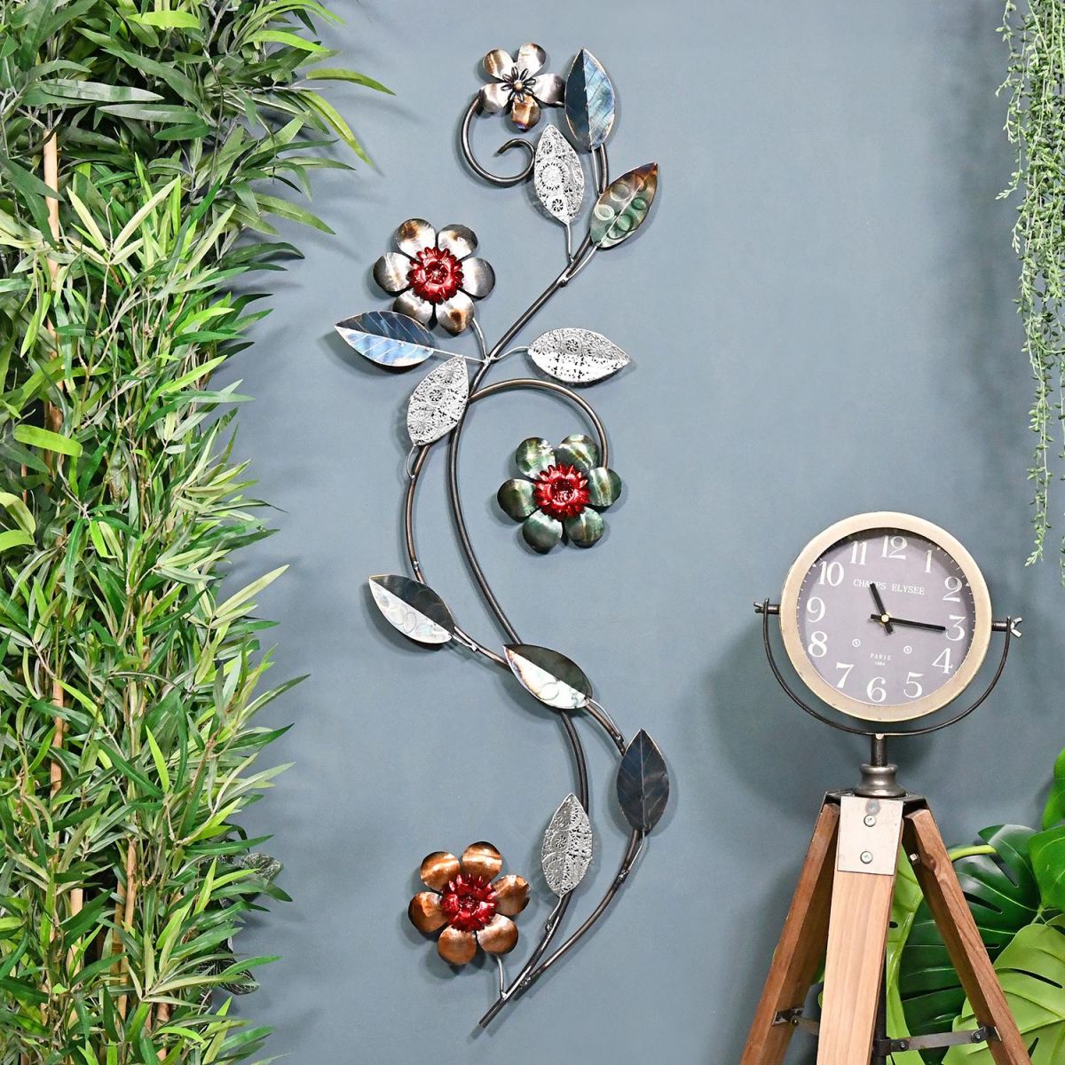 Flower Wall Art in Metallic Finish