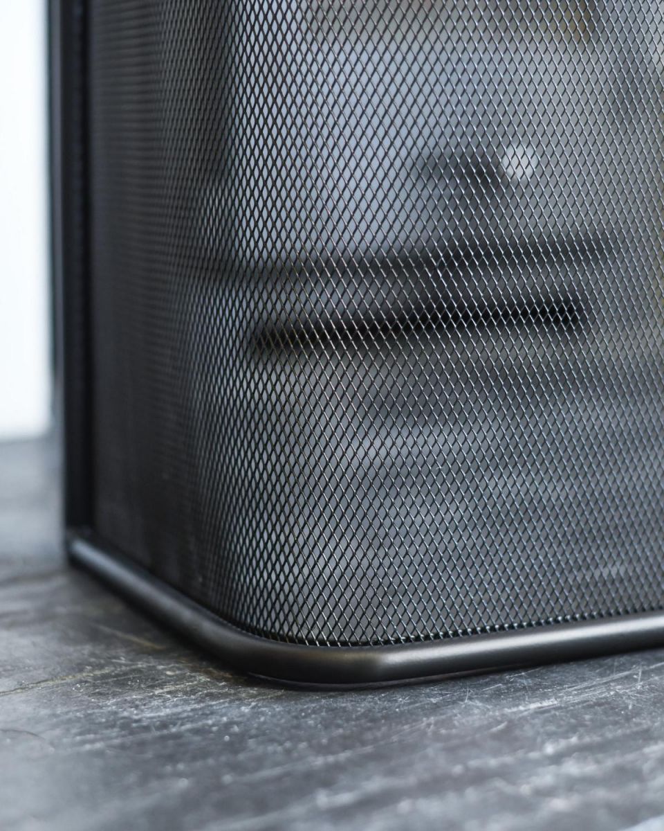 Close Up Of Simplistic Enclosed "Inclusum" Fire Guard Bottom Corner