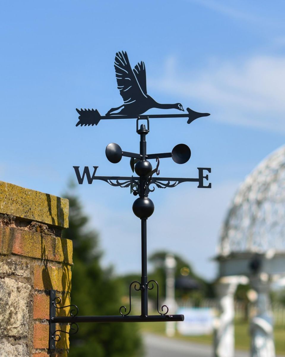 Slim Steel Flying Goose Weathervane with Horizontal Bracket Slim Steel Flying Goose Weathervane with Horizontal Bracket
