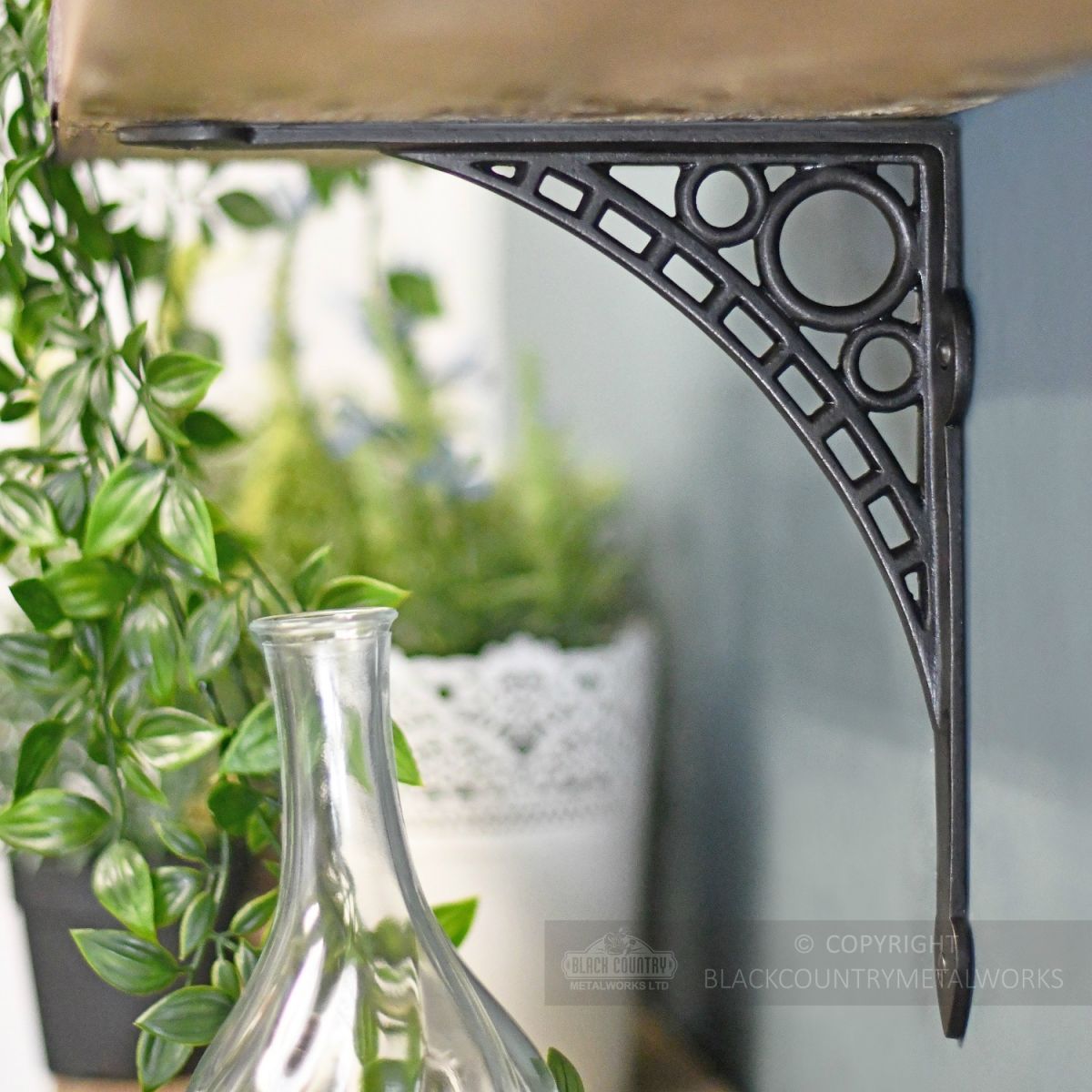 Small Cast Iron Shelf Bracket In A Naural Finish