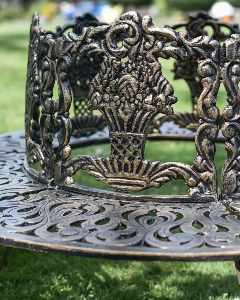 Close-Up of Cast Aluminium Frame