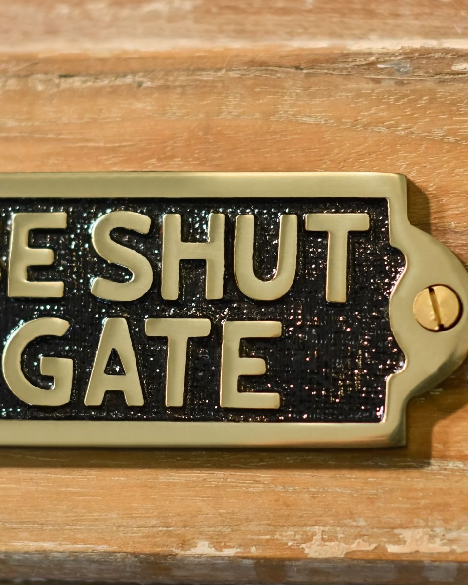Solid Brass "Please Shut the Gate" Plaque Sign Fixings