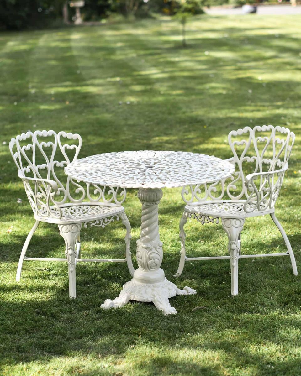 Solid Cream "Royal Ascott" Two Seater Bistro Set in Situ Solid Cream "Royal Ascott" Two Seater Bistro Set in Situ