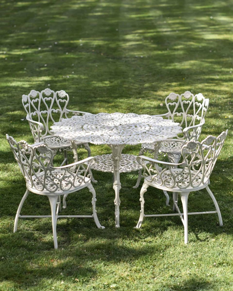 Solid Cream "Wootton House" Four Seat Dining Set in Situ