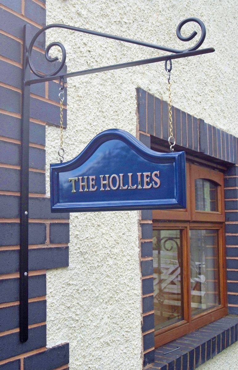 Wall Bracket with Blue arched plaque