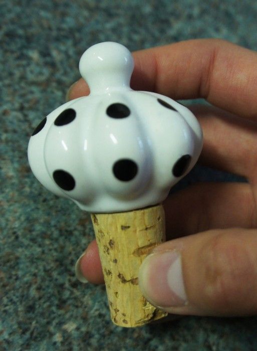 "Dotted Dombol" Ceramic Wine Stoppers "Dotted Dombol" Ceramic Wine Stoppers