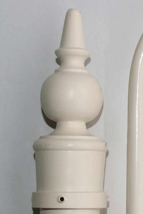 St Marlo Double Period Lamp Post Set