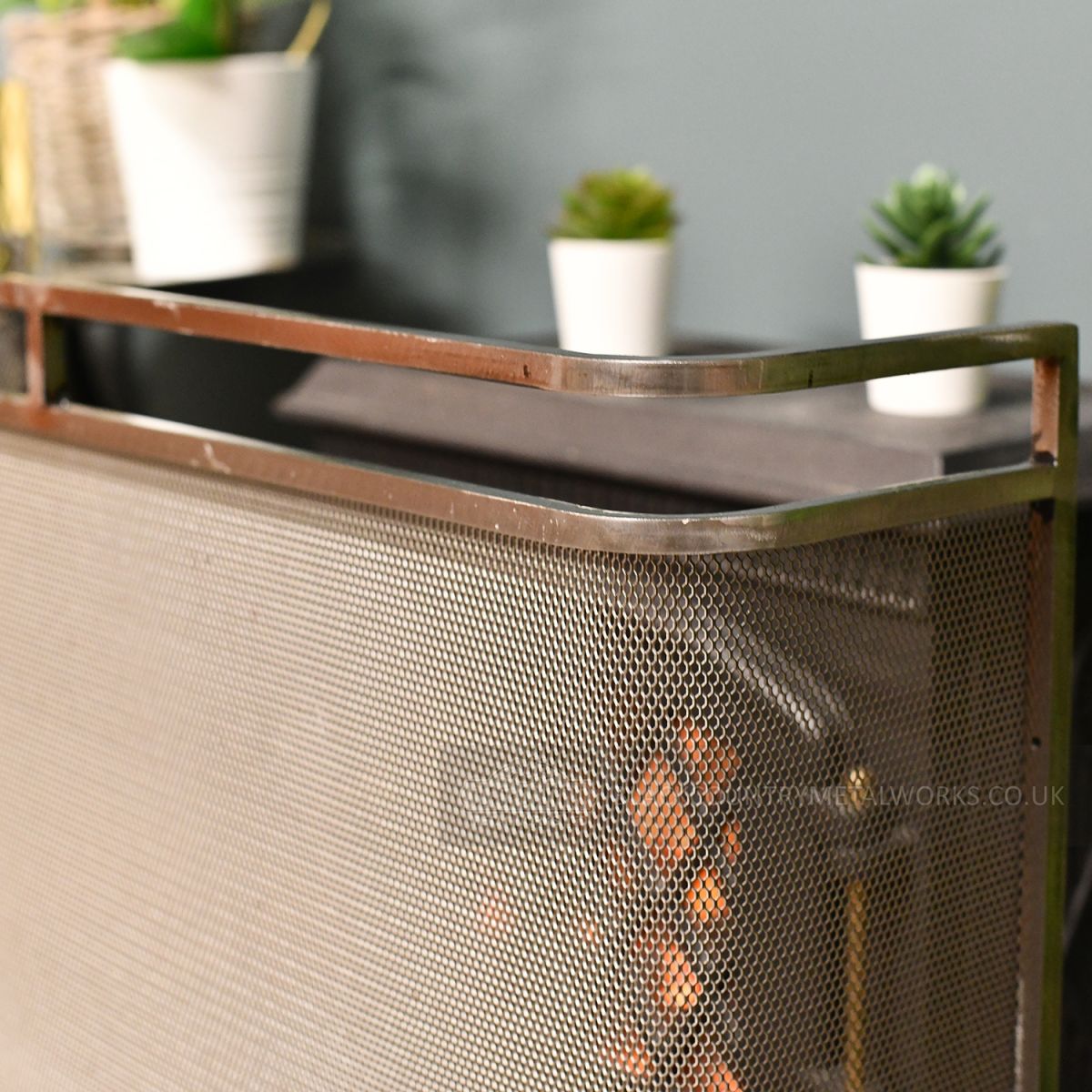 Close-up of the Stainless steel Double Rail