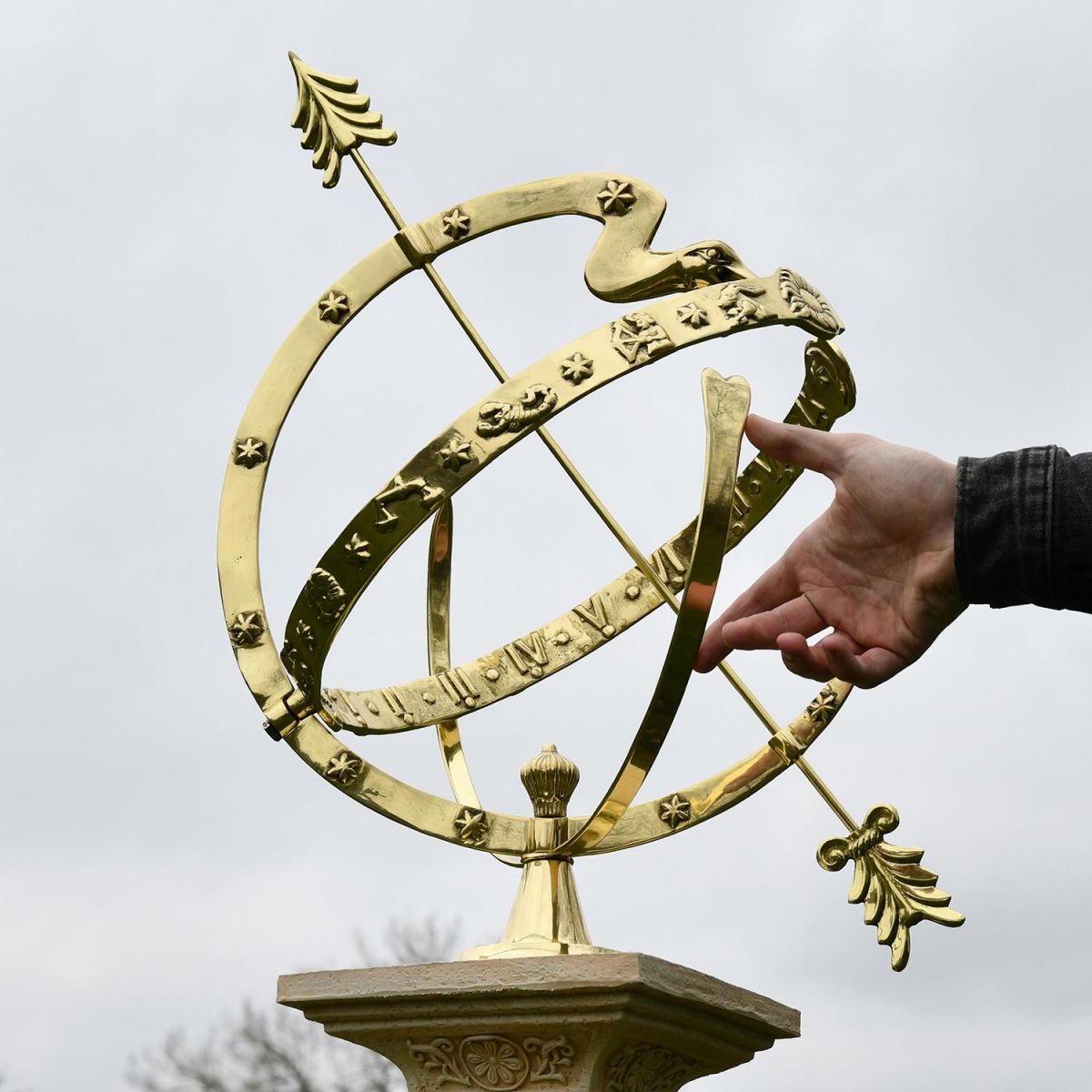 Serpent Armillary to Scale